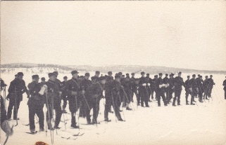 Suojeluskunnan harjoitukset jäällä. Kuva: Seuran arkisto (Pesonen ML)