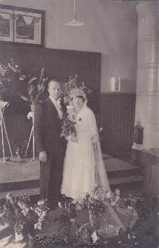 Opettajat Lauri ja Maija Ikonen. Kuva: Seuran arkisto (Siilin).